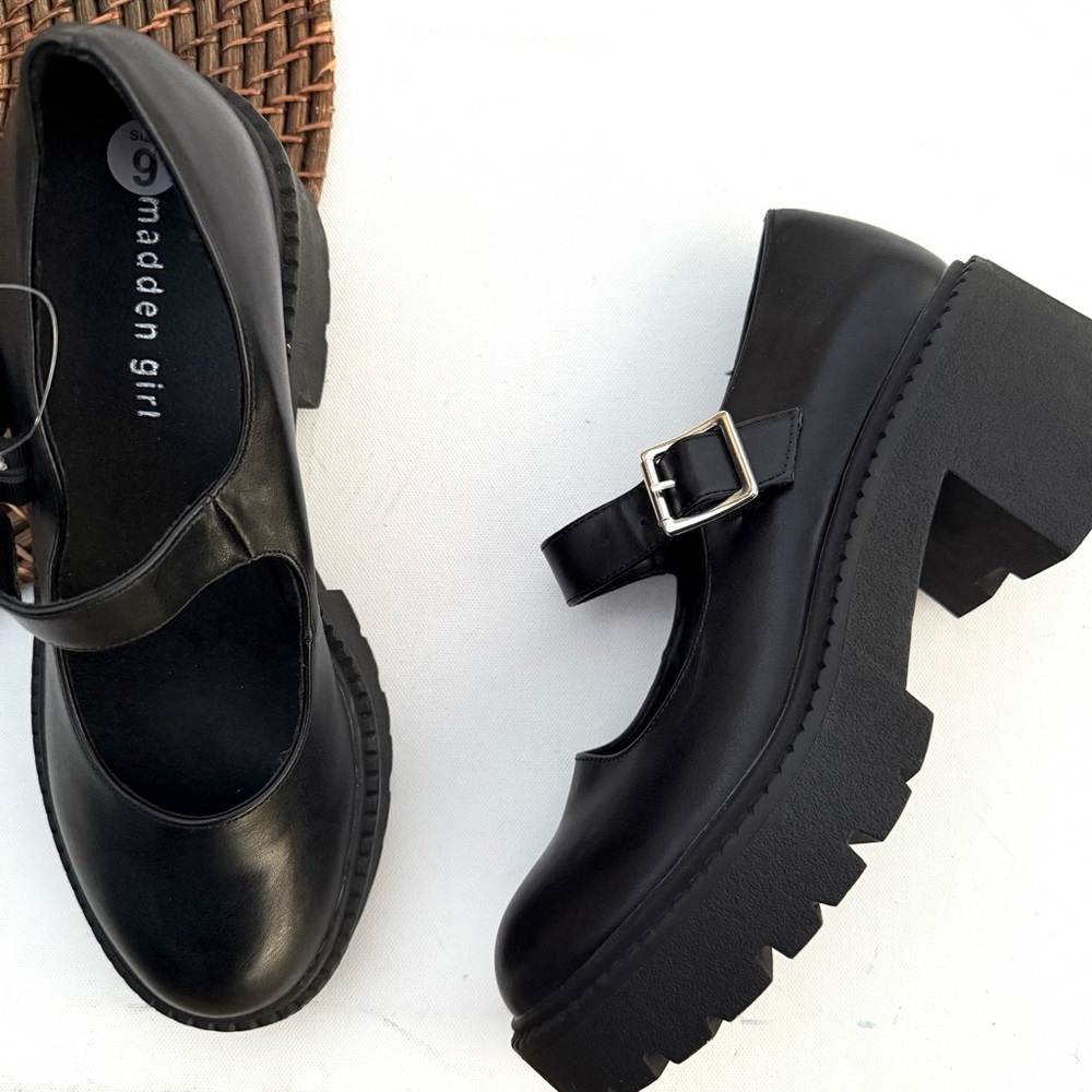 Madden Girl Womens Shoes Thompkins Black Platform Mary Jane Chunky Heel Size 9